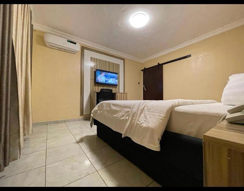 Royal Marquis Hotel Ibadan Luaran gambar