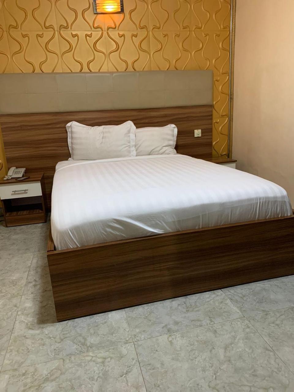 Royal Marquis Hotel Ibadan Luaran gambar